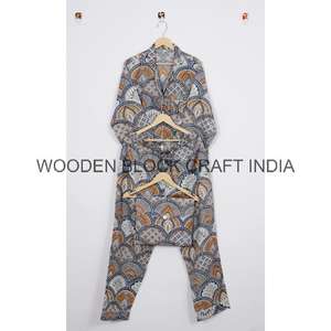 ชุดนอนผ้าฝ้ายเนื้อนุ่มพิเศษลายดอกไม้สำหรับผู้หญิง ประกอบด้วยเสื้อเชิ้ตและกางเกงขายาว ดีไซน์หรูหรา ทำมือใหม่ เหมาะสำหรับฤดูร้อน - Product Image 6