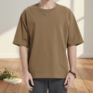 เสื้อยืดแขนสั้นสีเทาเข้มสำหรับผู้ชาย ผ้าฝ้ายเจอร์ซีย์ 100% คอกลม ลำลอง สีพื้น ผ้าถัก ทรงปกติ ระบายอากาศได้ดี น้ำหนัก 240 กรัม - Product Image 4