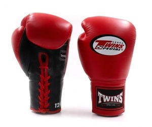 Guantes de boxeo dobles personalizados OEM de alta calidad hechos con cuero genuino de vaca para entrenamiento y combate de artes marciales - Product Image 4