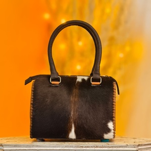 Bolsa de Viaje y Compras de Piel Auténtica Venus Leathers con Cierre, Diseño Floral, Ligera, de Poliéster, para Mujeres y Chicas, Uso Diario - Product Image 2