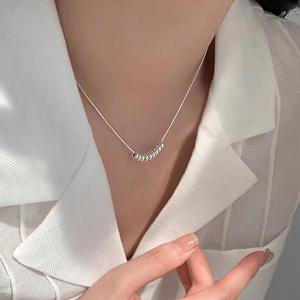 สร้อยคอเพทายสีเขียวหรูหราใหม่สำหรับผู้หญิง ดีไซน์เรียบง่าย โดดเด่น สร้อยคอคริสตัลธรรมชาติระดับไฮเอนด์ สร้อยคอประดับลูกปัดอย่างประณีต - Product Image 2