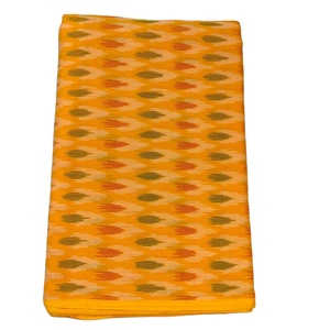Tela de Algodón Ikat Tejida a Mano de Primera Calidad, Lavable, Ecológica, Textil Tradicional Sostenible para Tapicería, Decoración y Prendas de Vestir - Product Image 1