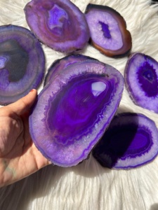 Venta al por mayor de RAIS AGATE, rodajas de ágata natural decorativa tallada con efecto de sombra, posavasos redondos morados para decoración del hogar - Product Image 2