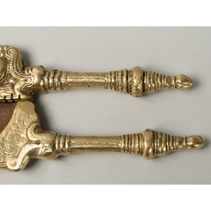 Hecho a mano 6 pulgadas Dragon Design Nut Cracker Herramienta especial en latón y hierro Artículo de decoración del hogar - Product Image 2