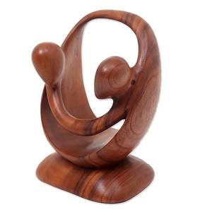 Sculpture romantique en bois de suar marron, 7,75 pouces de haut, faite à la main, couple amoureux, décoration artistique, décoration intérieure, cadeau d'anniversaire de mariage, statue - Product Image 4