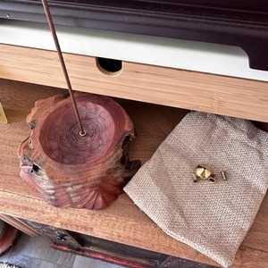 Brûleur d'encens en bois massif avec récupérateur de cendres, porte-encens rustique fait main pour la décoration intérieure, l'aromathérapie, utilisation personnalisée - Product Image 6