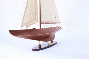 Modèle de bateau à voile en bois fait main - Maquette de yacht de course classique de classe J, décoration pour la maison ou le bureau, Shamrock - Product Image 3