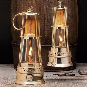 Lanterne à pétrole vintage en laiton de haute qualité, fabriquée à la main en Inde, lampe de sécurité pour mineurs, prix de gros et d'usine abordable - Product Image 3
