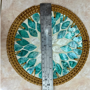 Posavasos de Ratán Tejidos a Mano con Incrustaciones de Mosaico Floral para una Decoración de Mesa de Lujo - Product Image 2