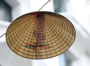 หมวกทรงกรวยงานแฮนด์เมดสไตล์เวียดนามสำหรับใช้เพื่อการค้าและวัฒนธรรม - Product Image 4