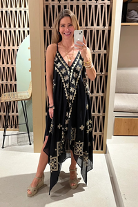 Robe Kaftan Bohème Imprimée Noir et Or pour Femme 100% Coton Col en V Manches Bouffantes Écologique Tenue de Plage et de Resort Coupe Ample - Product Image 3