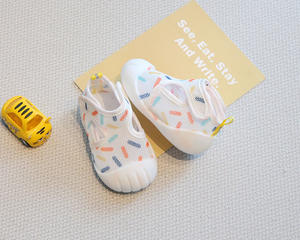 Chaussures d'été respirantes pour tout-petits, garçons et filles, à semelle souple antidérapante, sandales-chaussettes fonctionnelles pour jeunes enfants, OEM - Product Image 5