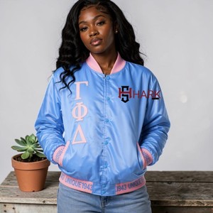 Veste unique 1943 pour fille, doublée, en satin de soie, brodée de lettres grecques Gamma Phi Delta, en sergé tissé, très vendue pour femmes - Product Image 1