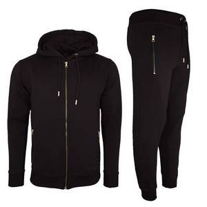 ชุดวอร์มฤดูหนาวสำหรับผู้ชายแบบขายส่ง OEM เสื้อฮู้ดและกางเกงขายาวพิมพ์ลายพร้อมออกแบบโลโก้ตามสั่ง ชุดเซ็ต 2 ชิ้น - Product Image 1