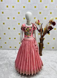 Ensemble Lehenga Choli pour enfants avec dupatta imprimé – Tenue ethnique pour filles pour mariage et fêtes - Product Image 2