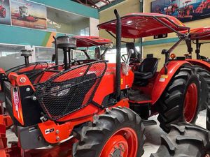 Tractor Kubota M7040 de 70HP 4WD Fabricado en Tailandia, Máquina Agrícola de Alto Rendimiento - Product Image 5