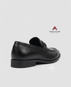 รองเท้าโลฟเฟอร์หนังสังเคราะห์สีดำผิวสัมผัสพิเศษสำหรับผู้ชายจาก Asken Atelier |   รองเท้าออกซ์ฟอร์ดแบบสวม ป้องกันการลื่น ระบายอากาศได้ดี น้ำหนักเบา - Product Image 2