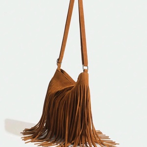 กระเป๋าสะพายข้างทรงถังแบบมีพู่หนังกลับสไตล์วินเทจโบโฮ - Product Image 5