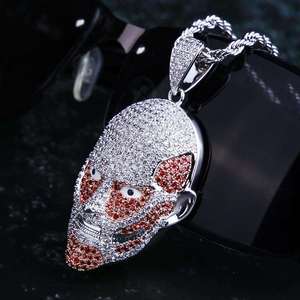 Colgante de Máscara con Cristales de Imitación Plateados, Estilo Hiphop, Joyería de Aleación para Hombre, Regalo - Product Image 1