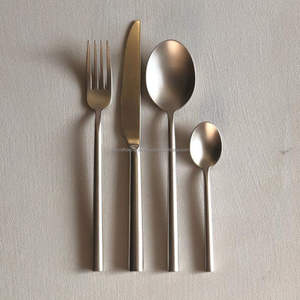 High Quality Metal Flatware <b>Set</b> Designed For Family Dinners Providing Comfortable Grip And Timeless Look For Every Meal - Product Image 6