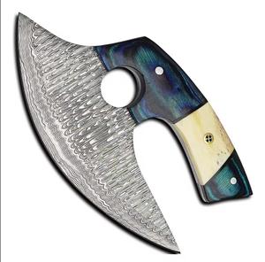 Cortador de Pizza Decorativo de Acero de Damasco para Chefs con Mango Elegante y Diseño Funcional y Funda de Cuero - Product Image 4