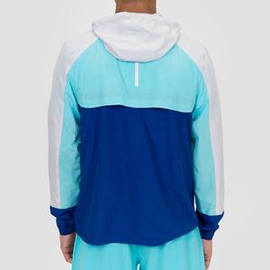 Chaqueta Cortavientos con Capucha para Hombre de Calidad Premium - Impermeable, Transpirable, Estilo Urbano Ecológico, Logotipo Frontal, Corte Regular - Product Image 5