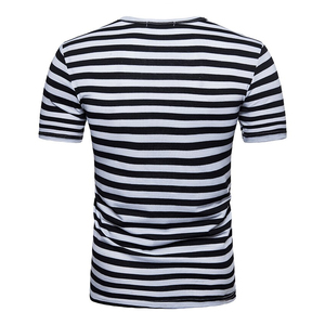 T-shirt décontracté pour homme à manches courtes, col rond, rayé rouge et blanc, coupe classique - Product Image 4