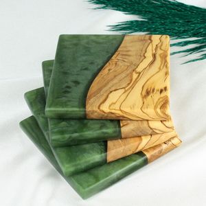 Ensemble de sous-verres carrés en bois et résine écologiques avec finition naturelle, antidérapants, design moderne, faits à la main, épaisseur 8 mm - Product Image 2