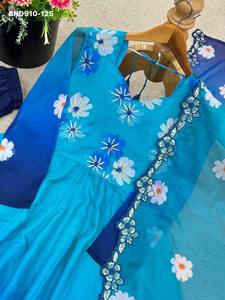 Nouvelle variété de Kurti-Anarkali en organza à rayures colorées avec imprimé floral et broderies, entièrement évasé, avec pantalon et dupatta, mode féminine - Product Image 5