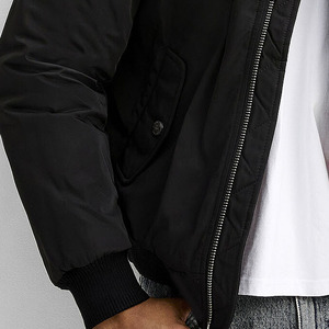 Blouson bomber noir pour homme, couleur unie, fermeture éclair, vêtement décontracté pour l'automne, coupe-vent, rembourrage en polyester, coupe régulière - Product Image 3
