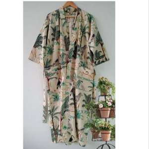 Élégance : Nouvelle Robe Longue Style Kaftan Chic pour l'Automne, 100% Coton, Tissu Léger et Respirant, Magnifique Base Vert Teal Profond Ornée - Product Image 1