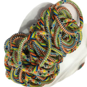 Pulseras de cuentas de vidrio multicolor con diseño de serpiente - Product Image 1