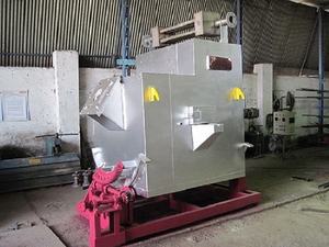 Fourneau de fusion de cuivre à haute efficacité de 3 tonnes, 380V, avec pompe hydraulique inclinable, moteur, doté d'une production élevée - Product Image 4