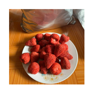 Fraises lyophilisées croustillantes, collation naturelle aux fruits, garniture pour smoothie, fournisseur du Vietnam - Product Image 6