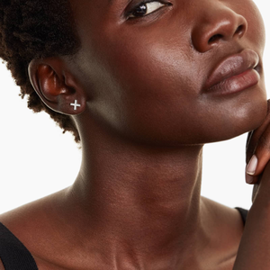 Boucles d'oreilles en argent sterling 925 avec diamants en moissanite pour femmes, design géométrique élégant, lettres, bijoux fins minimalistes de luxe - Product Image 4