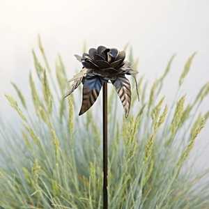 Black Metal Garden Stakes With Animal Silhouettes For Outdoor Decoration Simple Style Galvanized Steel Garden Art - Product Image 2