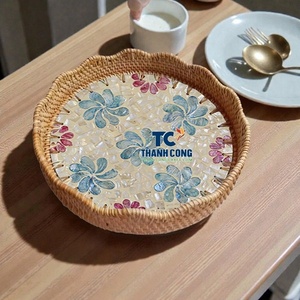 ถาดหวายมุกคุณภาพคงที่ ของตกแต่งบ้านสไตล์งานฝีมือ สำหรับความร่วมมือด้านการค้าส่งระยะยาว ถาดเสิร์ฟหวาย - Product Image 1
