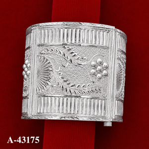 กำไลข้อมือชุบเงินคลาสสิกพร้อมลวดลายพืช โลหะผสมทิเบต สำหรับทุกเพศ A-43175 - Product Image 1