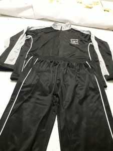 Ensemble de survêtement pour homme 2 pièces en molleton épais personnalisé, comprenant un sweat à capuche court zippé à passepoil cousu et un pantalon de survêtement ample, décontracté et respirant - Product Image 4