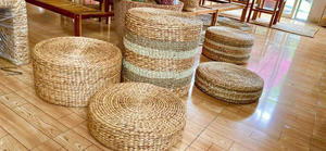 Pouf en jacinthe d'eau pour salon, matériau naturellement tissé, idéal pour s'asseoir, décoration intérieure, pouf en provenance du Vietnam - Product Image 3