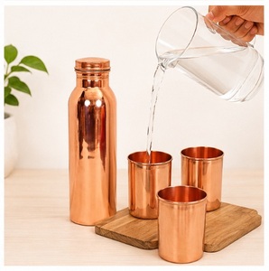 Ensemble de bouteilles d'eau en cuivre pur de qualité supérieure, fabriquées à la main, étanches, vaisselle ayurvédique pour les bienfaits santé et l'hydratation quotidienne - Product Image 4