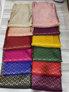 Tela de Seda Brocada Jacquard de la Marca Honey Lace Tradicional, Textura Suave, Acabado Brillante, Modelo D.NO 1431, Hecho a Medida para Prendas Étnicas - Product Image 6