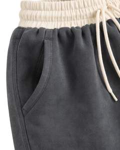 Ensemble décontracté deux pièces pour femme : débardeur court et short à cordon de serrage, gris anthracite et blanc, tenue de détente, fabrication sur mesure, vente en gros - Product Image 4