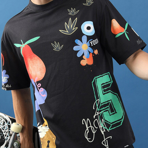 เสื้อยืดผ้าฝ้ายพิมพ์ลายสำหรับผู้ชาย OEM ทรงปกติ แขนสั้น น้ำหนักเบา เสื้อยืดลำลองสำหรับการฝึกกีฬา การเดินทาง และชุดประจำวัน - Product Image 5