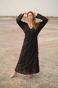 Elegante Vestido Kaftán de Algodón Estampado a Mano, Estilo Bohemio, Manga Larga, Cuello en V y Mangas Largas Relajadas - Product Image 3