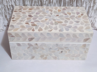 Boîte de rangement pour bijoux en nacre avec design multifonctionnel pour la décoration de salon par Blossom Craft India