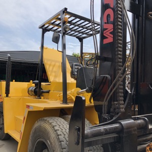 Montacargas Diésel Usado de Servicio Pesado TCM <span class=keywords><strong>FD200</strong></span> con Contrapeso, Capacidad de 20 Toneladas - Product Image 6