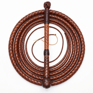 Idéal pour la collection et l'exposition en extérieur, fouets en cuir traditionnels faits à la main, design tressé en cuir, artisanat de qualité supérieure - Product Image 2