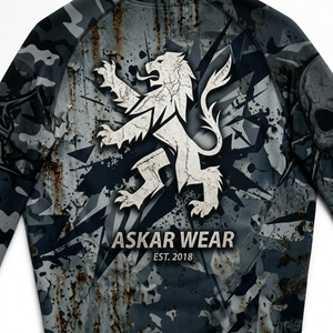 เสื้อแรชการ์ดแขนยาวสำหรับผู้ชาย ยี่ห้อ Askar Wear ลายพรางพิมพ์แบบ Sublimation พร้อมโลโก้ด้านหลัง แห้งเร็ว ผลิตจากผ้า Spandex และโพลีเอสเตอร์ - Product Image 4