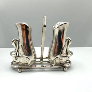 Juego de Salero y Pimentero de Aluminio con Soporte, Dispensador de Especias Metálico, Duradero, Solo Lavar a Mano - Product Image 1